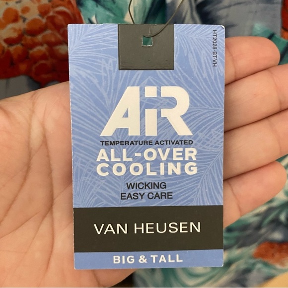 Van Heusen Hawaiian style Blue and Green Casual Button Down Shirt XXL - Picture 3 of 5